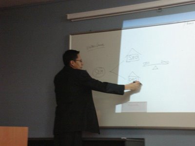 Carlos hablando de SEO SEO Charlie presentación