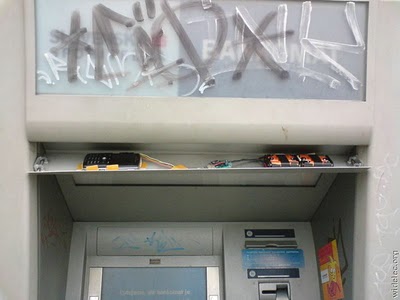 Dispositivo para capturar el PIN de las víctimas skimming cajero